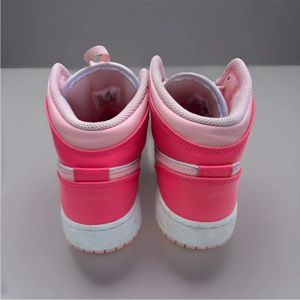 Nike Jordan 1 Mid Fierce Pink GS Youth Size 6.5 Sneakers